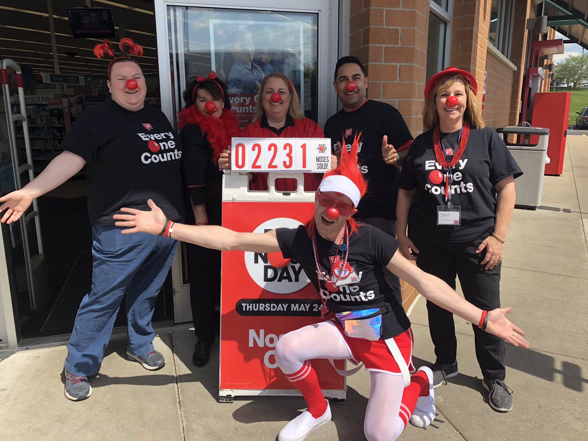 team7712's tweet photo. Celebrating over 2000 noses sold in Glasgow Ky. https://t.co/SqHYV9d4VD