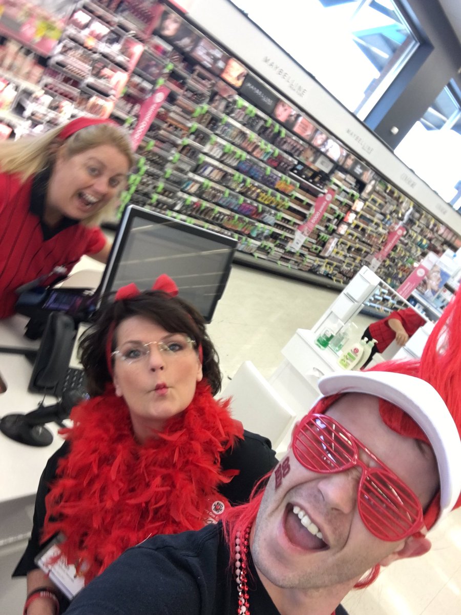 team7712's tweet photo. Celebrating over 2000 noses sold in Glasgow Ky. https://t.co/SqHYV9d4VD