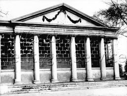 Amanda_kum's tweet photo. Thorntons Orangery at #notredameestate, Clapham #restore  #claphamorangery  @NotreDameSW4  @orangeryclapham @MayorLBLambeth @MayorofLondon https://t.co/ORxH0ARBCg