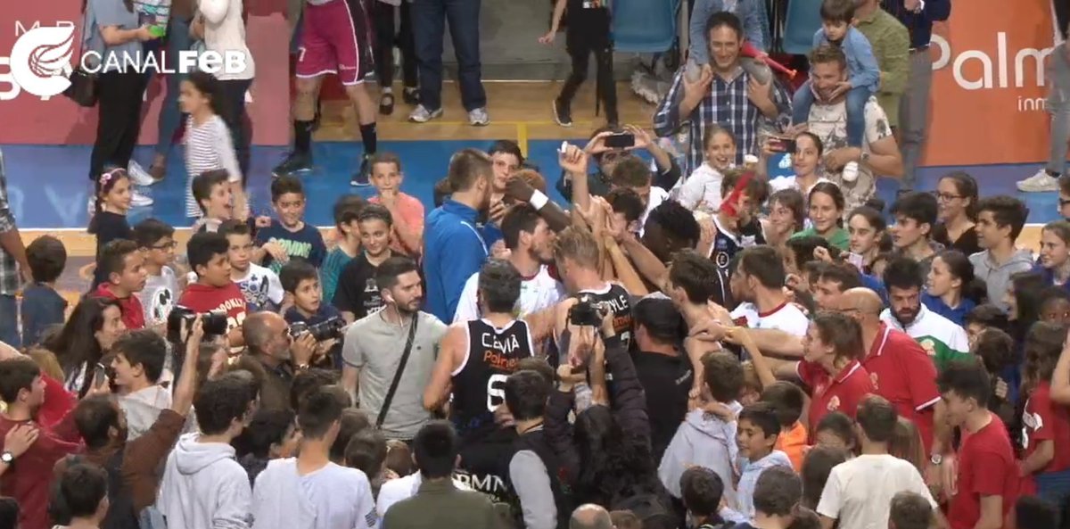 Vamoooooosss!!!! El @bahiasanagustin permanece un año más en LEB Oro después de ganar al Valladolid! Enhorabuena equipo! Y enorme el trabajo de @felixjalonso ! Grande!