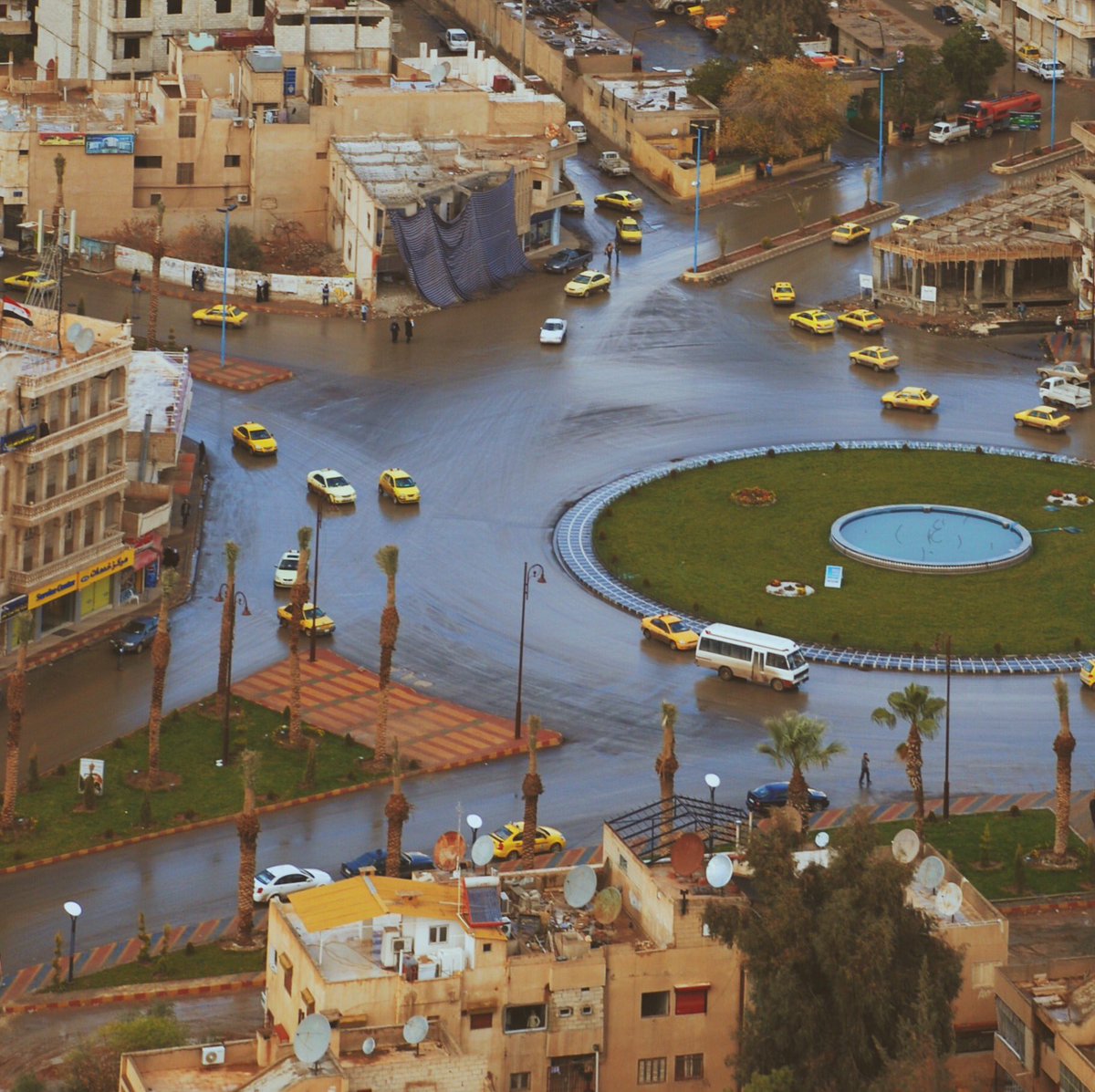SeeMyRaqqa's tweet photo. Al-Naim square means “Paradise” in Arabic, is one of #Raqqa ‘s landmarks. Al-Naim ice cream is just around the corner, which is known to be the most famous shop in the city!
Where is your favorite ice cream place? 🍦🍨
Photo by: Hamza al-Hussein, 2010
#Syria #seemyraqqa https://t.co/aEH6cjf80W