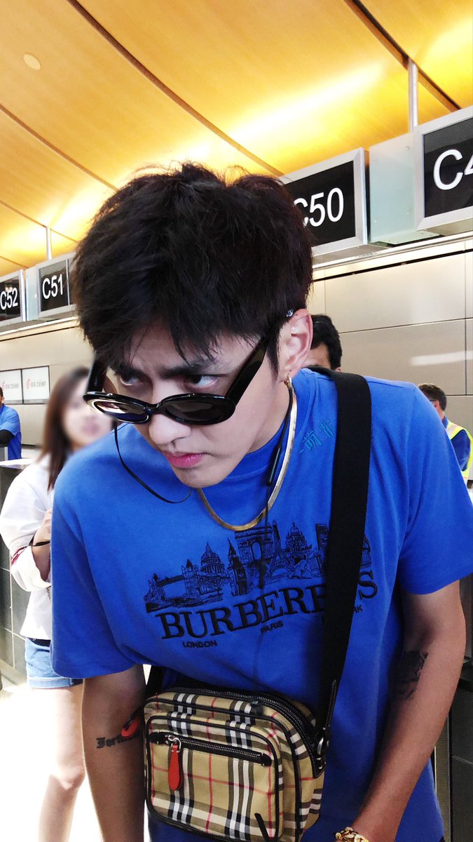 KrisWuTurkey's tweet photo. 180427  #KrisWu Los Angeles Havalimanında

cr.-萌霏 https://t.co/pQjvz19f0A