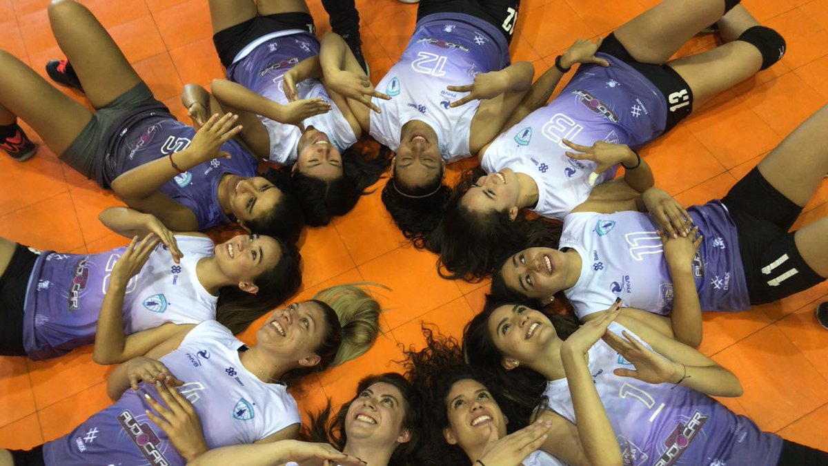 TapatiasVB's tweet photo. Equipo listo para dar la bienvenida a todas y todos a nuestra casa #JolyRamirez los esperamos mañana a las 12 y el domingo a las 8:30 am para ser testigos de algo historico.
@voleibolFMVB @comudegdl @for_ortega13 @Electrolit @SMG_GALAN @miranda_orozb https://t.co/kF8EF14C7u