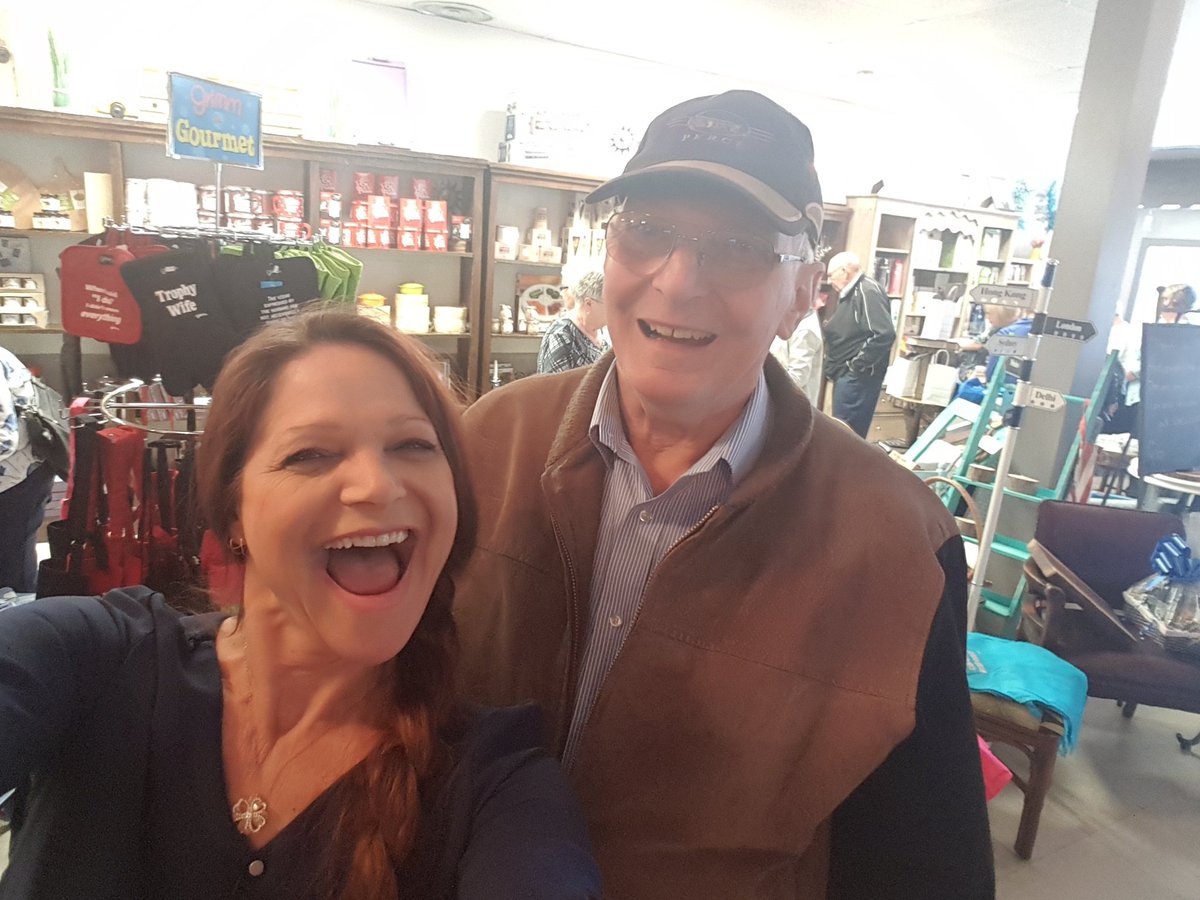Ontunacceptable's tweet photo. Group tours are so much fun. Come discover what its all about  in #norfolk #secondmouse #Delhipride #cheeselady #coachtours @NorfolkTour @scorregion https://t.co/Pi3nJ31qw0