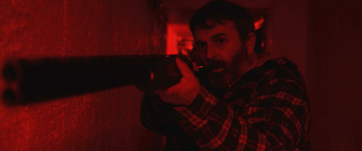 SenorWargo's tweet photo. #BadDayForTheCut Interesante opera prima del guionista y director #ChrisBaugh. Es un buen ejemplo de que menos es más, nos presenta una historia sencilla pero que gracias a unos buenos personajes resulta gratificante. Se agradece que haya cine indie con temáticas de este tipo. https://t.co/BRYH1t0xAk