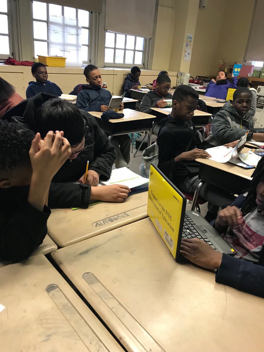 PrincipalMosely's tweet photo. BEST way to spend a rainy Friday afternoon? Ramping up literacy with
READ 180! #literacypower #welovetoread #notyourordinarystudents #notyourordinaryschool #wearecollegeprep https://t.co/lPu2GcIHCf