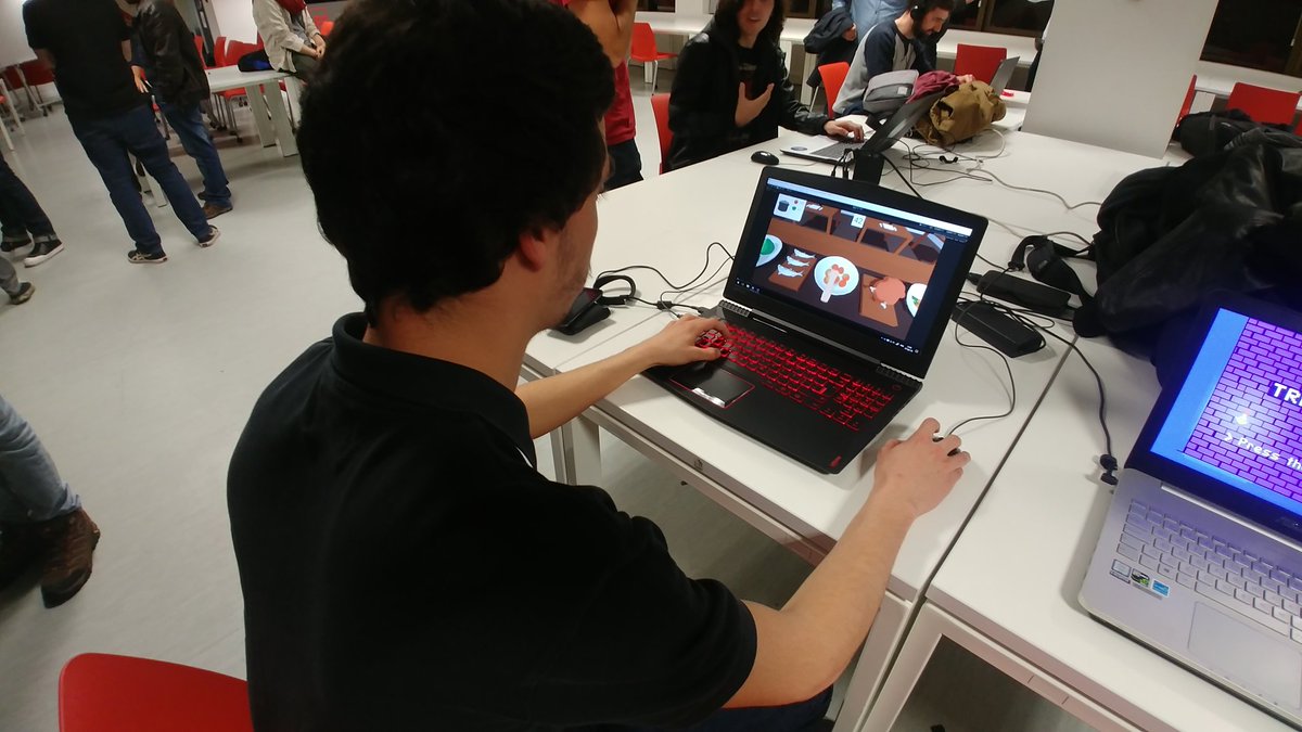 OXStudio_'s tweet image. Showcasing Messy Cooking at Game Dev Meet Lisbon.

Thanks to @aludoteca 
#gamedev #indiedev