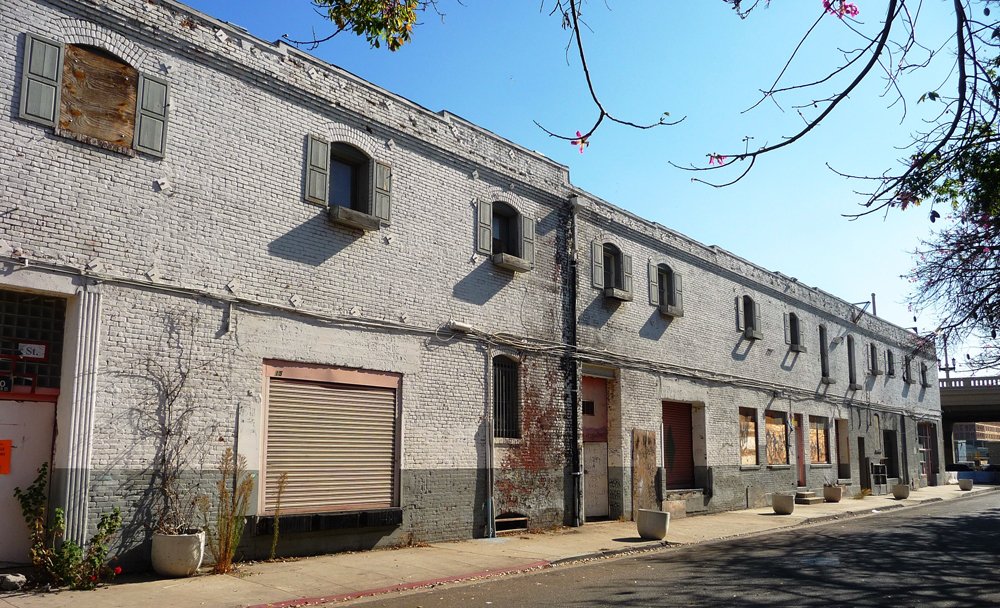 #ActionAlert: Pickle Works Building in a Pickle, Again. Urge <a href="/metrolosangeles/">Metro Los Angeles</a> to retain &amp; reuse the historic building as part of the Division 20 Rail Yard project! More on our blog: bit.ly/2Hvyid4