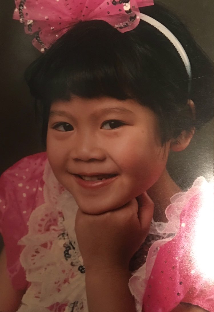 SerafiniTV's tweet image. #FlashbackFriday &amp;amp; #FirstHeadshotDay - You’re welcome... 

(So much pink....🙈)