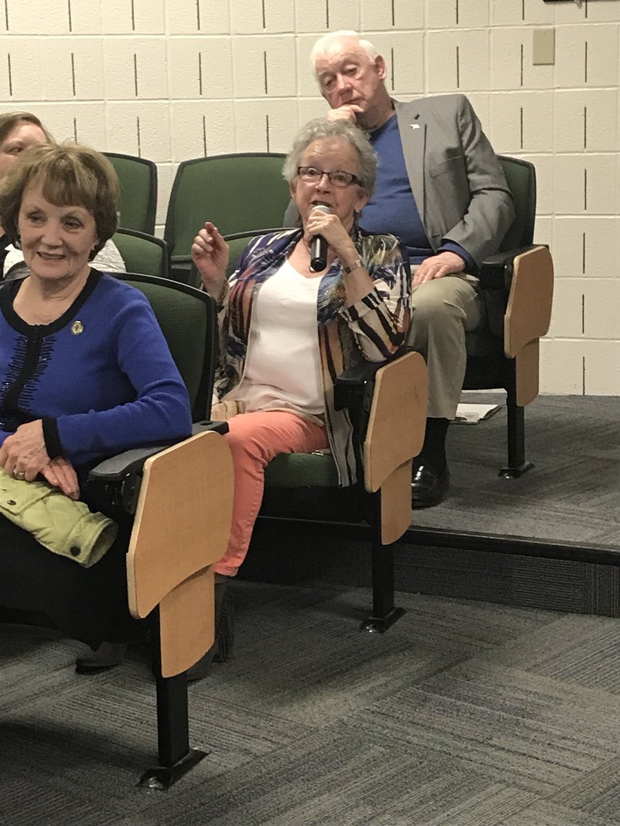 KeukaCollege's tweet photo. Thank you, Scott, for a great discussion with students, faculty, and staff before your Fribolin Lecture at 6:30 p.m., and congratulations to Grandell Logan ‘20 for winning the Apple Watch! #KeukaCollege #FribolinFest 🐺⌚️ https://t.co/f5OznZ1X41