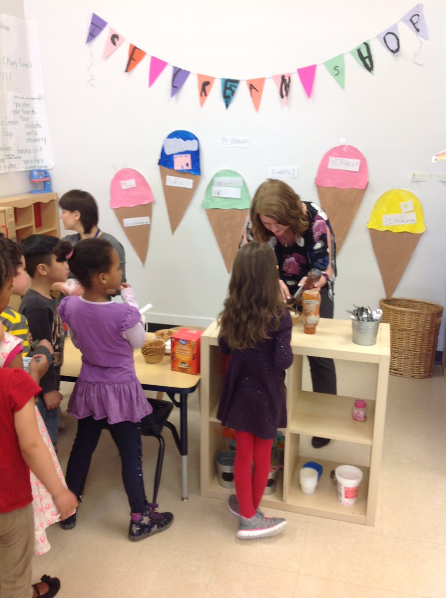 hollydumond's tweet photo. Thank you @Lisarichie1975 for bringing our ice cream shop to life with role playing and real ice cream! Look at those smiles! π¦π #FDKwsd https://t.co/q6SpmU6AEi