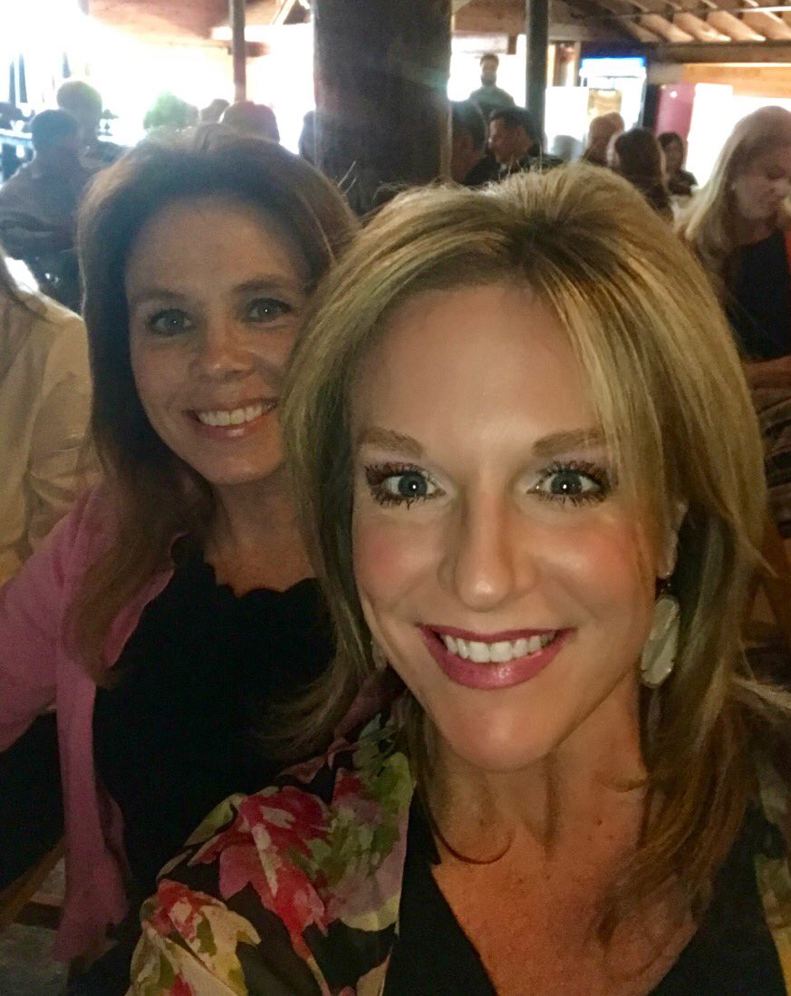 MissionMoms1's tweet photo. #allinforkids Communities in Schools North Texas - Stay in School Banquet. Thank you to State Representative Tan Parker &amp; Trish Robinson for the invite! https://t.co/wkWCgRP0Pd