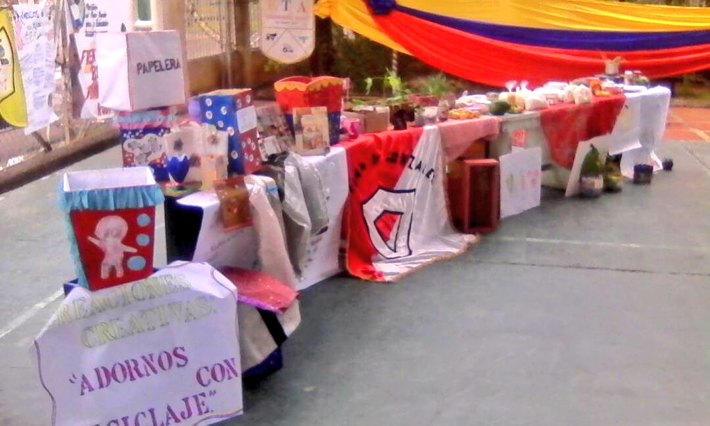 Ibarrarafael600's tweet photo. #Zulia #TodoElZuliaUnaEscuela Encuentro Municipal de Experiencias Significativa de Los Grupos de Recreación, Creación y Producción de Los Niveles de Educacion Media General, Media Técnica y Modalidad Adulto  #ValmorezR @JauaMiranda @MPPEDUCACION @omarprietogob @DamelisChavez https://t.co/0HAxwMqO2P