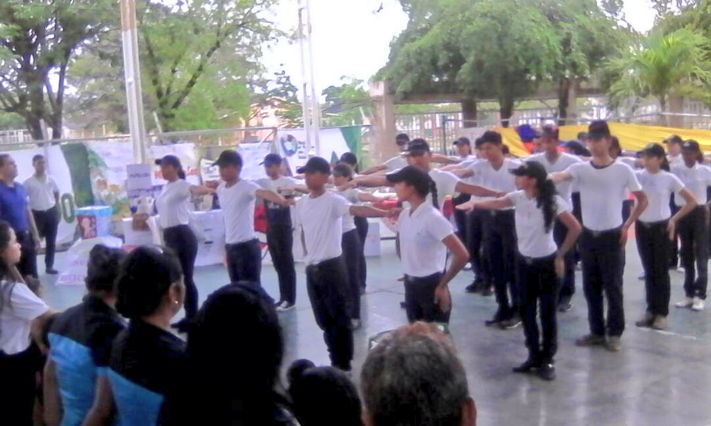 Ibarrarafael600's tweet photo. #Zulia #TodoElZuliaUnaEscuela Encuentro Municipal de Experiencias Significativa de Los Grupos de Recreación, Creación y Producción de Los Niveles de Educacion Media General, Media Técnica y Modalidad Adulto  #ValmorezR @JauaMiranda @MPPEDUCACION @omarprietogob @DamelisChavez https://t.co/0HAxwMqO2P