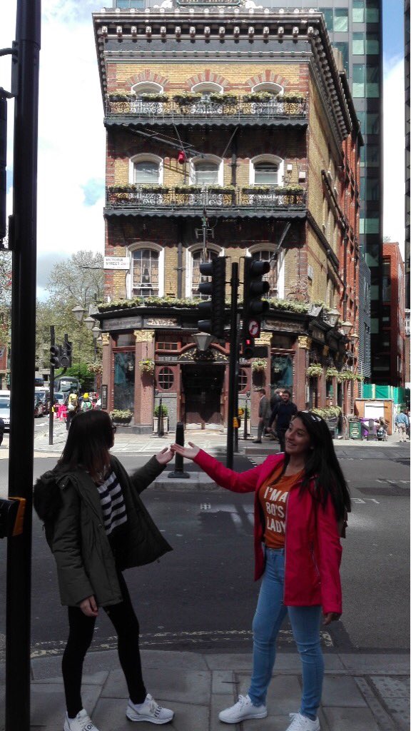 MepemeMercedes's tweet photo. Enjoying London @HSJZaragoza https://t.co/UQewIWeN5g