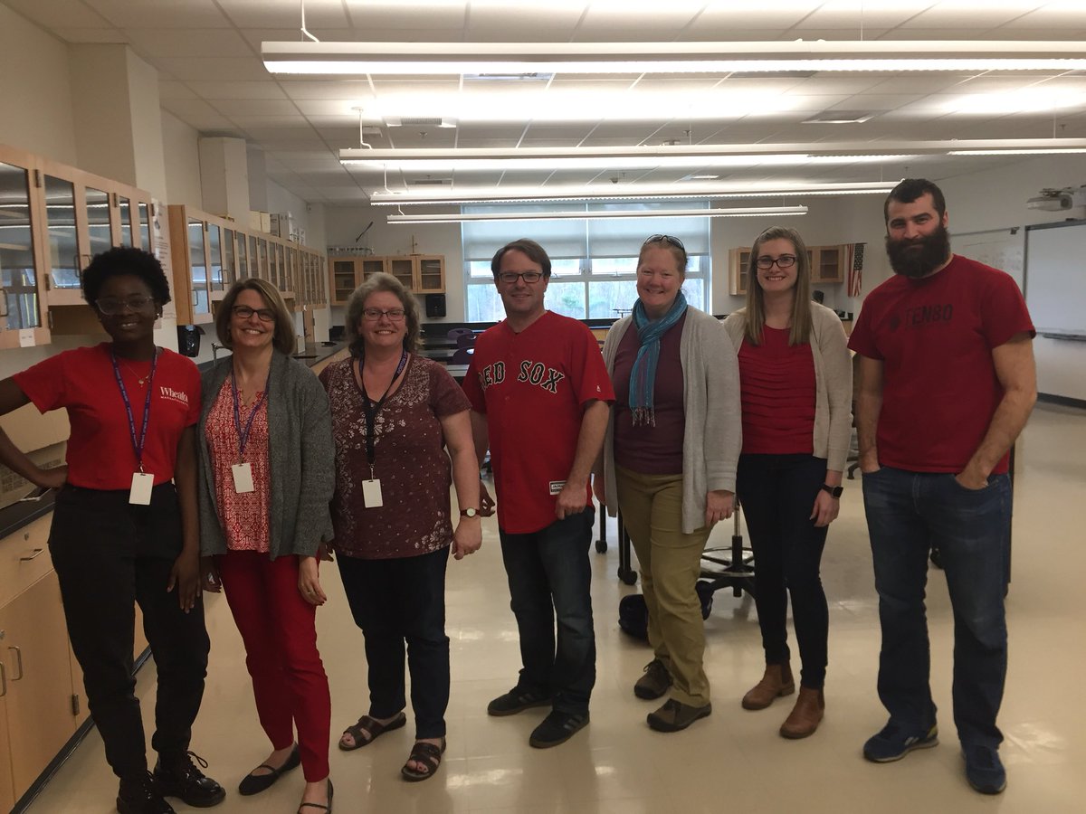joannawissler's tweet photo. @nortonbuddies @sweed_k @pbeisheim NHS Science supports autism acceptance!  #100%participation #spreadlove #marooncounts https://t.co/hz7PCW9ykj