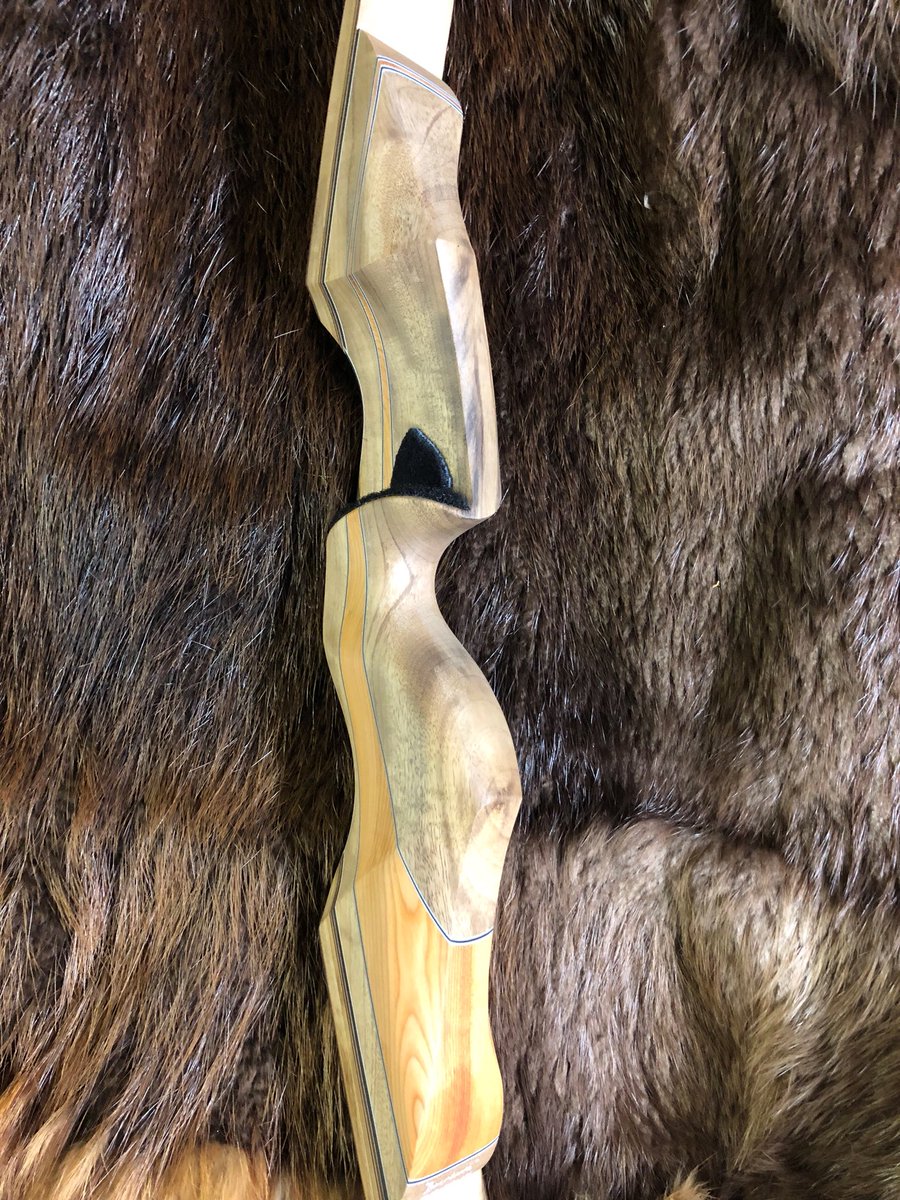 lifecyclegear's tweet photo. Salvaged logs from the coastal forests of Oregon supplied the Myrtle and Pacific Yew for this LifeCycle Beartooth by Wengerd! ~ #lifecyclegear #lifecyclebows #traditionalarchery #tradlife #recurvebow #conservation #sustainable #sustainability #hunting #whitetaildeer #archeryhunt https://t.co/7cKKiYzeyI