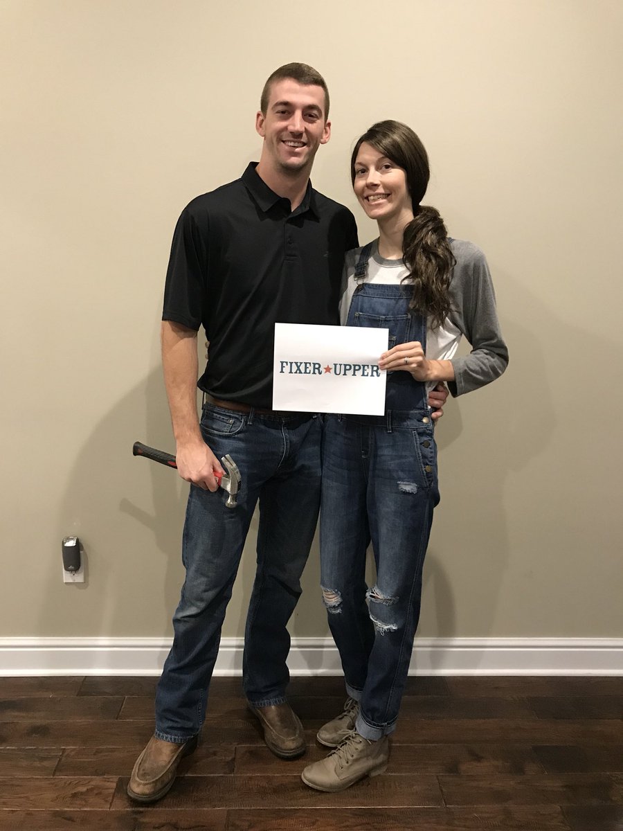 Vkburnfin's tweet photo. @chipgaines @joannagaines are y’all in Waco?!? I would love to meet you at @magnolia! I was on @hgtv website at Halloween for my costume! https://t.co/wTw9hP5ROa