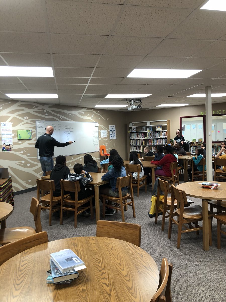 AmyOlesen_ELL's tweet photo. SEP 5th grade ELLs had a great visit at Spring Creek today. We got a tour, talked with Mr. Bauer, met some new friends, and had lots of questions answered by current 6th grade ELLs. #seplearns #sepweb #sepESOL ππ€πβοΈπ https://t.co/cpzfqBPTDO