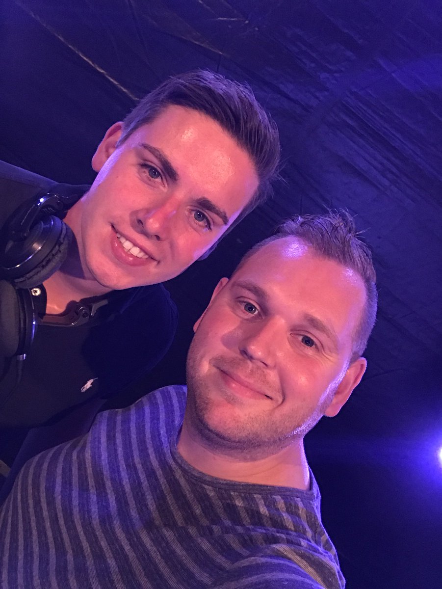 KristofMilano's tweet photo. Deze mooie jongen komt ook nog plaatjes draaien dames 👉🏻👌🏻 #socialweekend https://t.co/dXnAyybw45