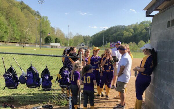 This is what life is all about. Don’t forget who’s watching the actions and behaviors you are modeling. #futurebobcats #bfl <a href="/RoaneSchoolsTN/">Roane County Schools</a> <a href="/RoaneSportsTN/">RoaneSports</a> <a href="/oshssoftball/">LADY CAT SOFTBALL</a> <a href="/rk_jenkins/">Russell Jenkins</a>