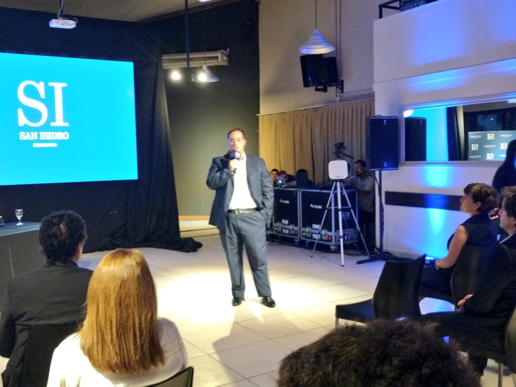 claususoto's tweet photo. Felicitaciones @ModernizacionSI
@edugbeaumont #SmarterCitiesChallenge 
@gustavoposse 
@rosefucello 
@IBM 
@IBMArgentina https://t.co/C8K5A4ckTg