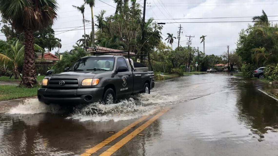 Climate risk seen hurting Miami home values. Via Miami Herald cra.in/oCpvEHn