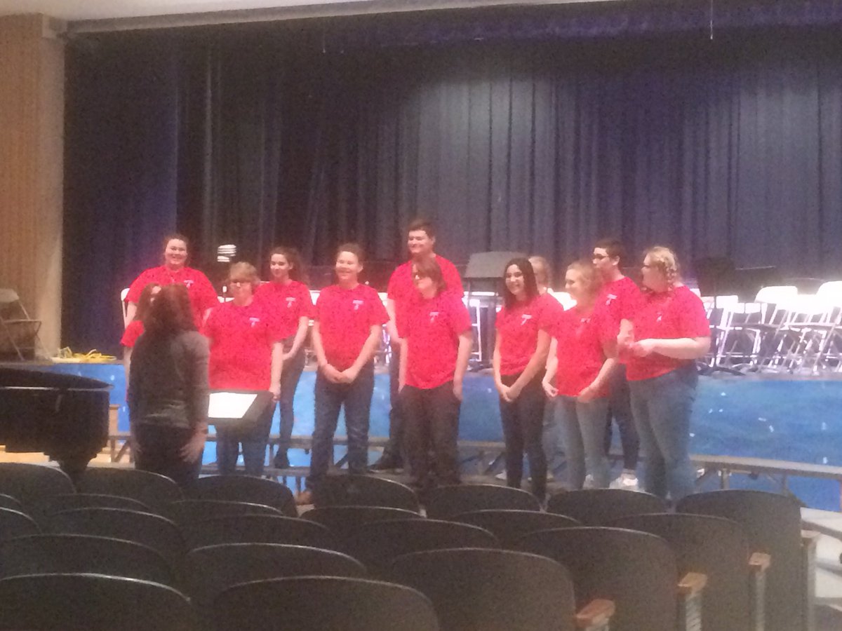 OakerArts's tweet photo. CHS Concert Chorus performance at Music in the Parks Festival today at Holyoke HS https://t.co/765oRF7EYd