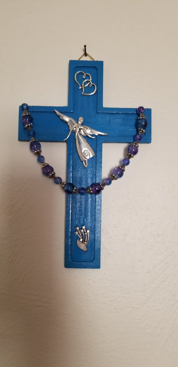 jamiewingham's tweet photo. Creating crosses with love!💕 https://t.co/1m2HxdcBs7