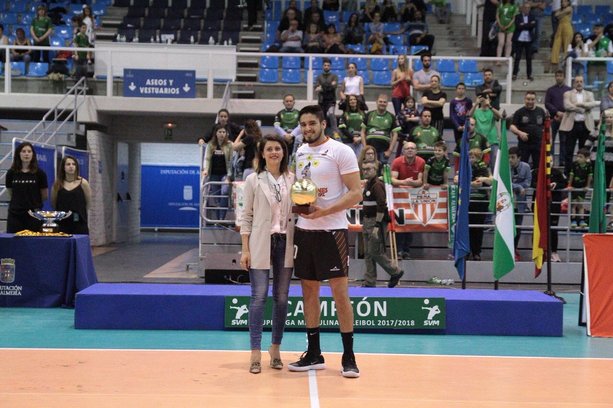 CVTeruel's tweet photo. Colocadores del mundo, con todos vosotros Pedro Rangel 🇲🇽🌟, el MVP de la #FinalSVM.
¡Qué manera de repartir juego! 🙉 https://t.co/2RNDotHScf