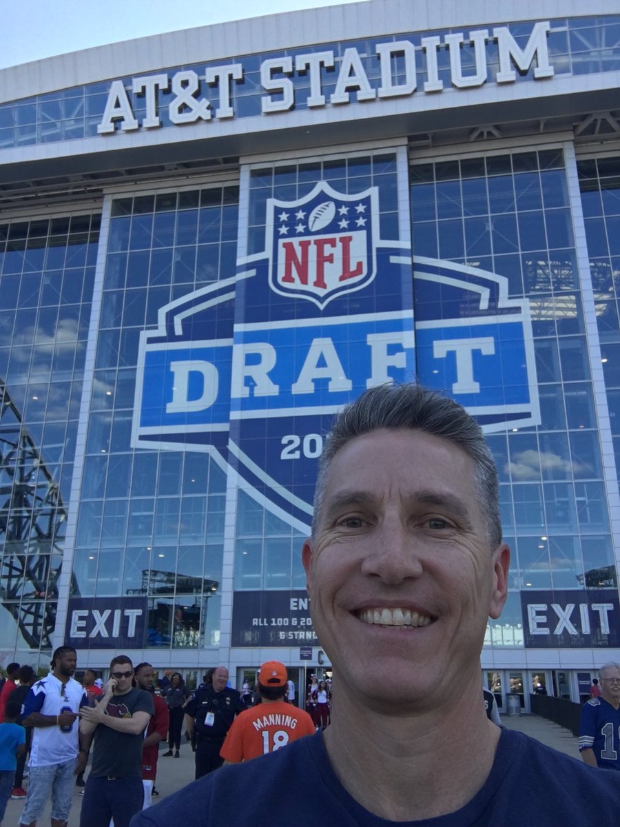 ToddMcIntyreLTM's tweet photo. #nfldraft #bucketlist @allinforHIM thanks Brad Conlon https://t.co/sqypE4ljvp