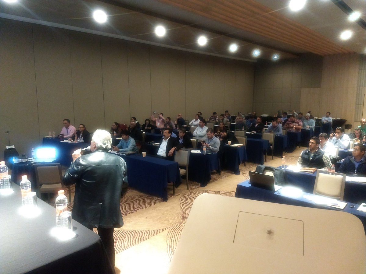 AncsacNL's tweet photo. La Asociación Nacional de Compañias de Supervisión A. C. #Ancsac #DelegaciónNuevoLeón agradecemos al Arq. @FrancoBucio por su capacitación impartida, para Desarrolladores, Laboratorios, Valuadores y #Verificadores de Nuevo León, Tamaulipas y Coahuila. https://t.co/rHriLl4dah