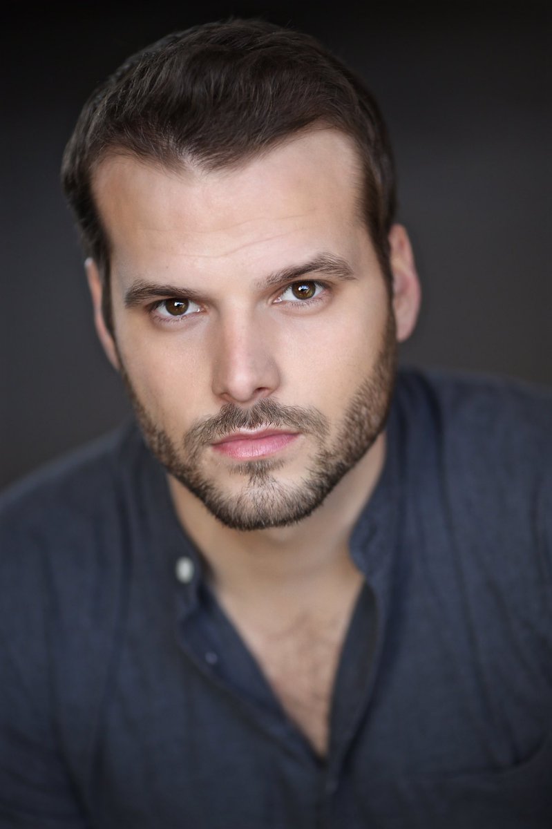 TheKevinLeslie's tweet image. Then and now...... #firstheadshotday