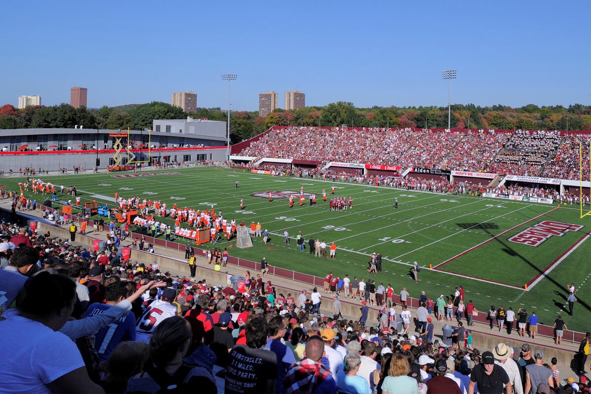 Itsdk__'s tweet photo. Extremely Blessed to receive my first D1 offer from the University of Massachusetts Big thank you to  @CoachPinkham! #UniteTheMasses https://t.co/Z9JEodMOX7
