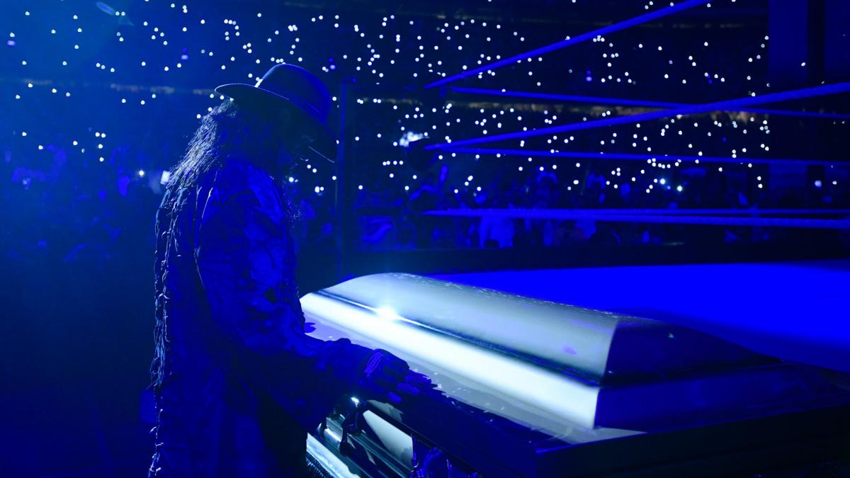 Undertaker24_2's tweet photo. The Undertaker tosses Rusev and Aiden English into the casket to claim victory! 💪💪

#WWE #TheUndertaker #Undertaker #ThankYouTaker #WWEGRR https://t.co/jCPVPrunAk