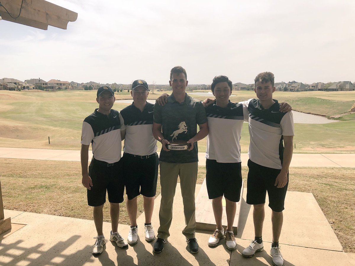 MWSUgolf's tweet photo. For the first time in 12 years the men’s team will have a tee time in the regional tournament. Hard work pays off, we’re just not done working yet!! Ohio here comes the Griffons!!!#GoGriffs #NCAA https://t.co/FYsiL6J7tZ