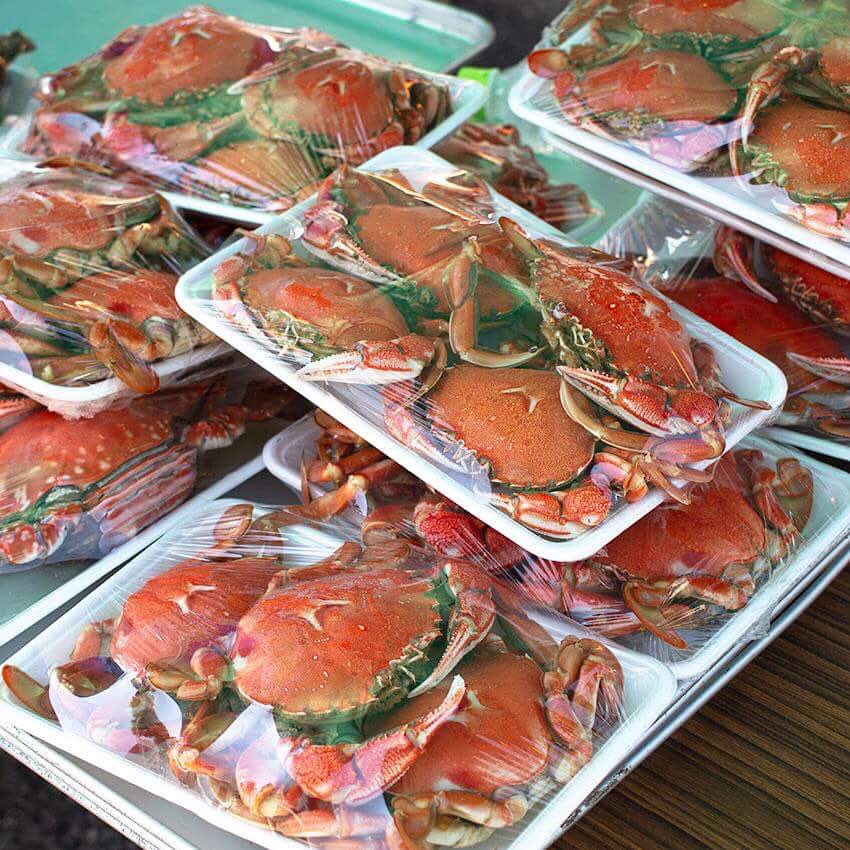 銚子港水揚げ ボイル 丸カニ 4パック 合計8枚以上 ｶﾆ 蟹 10,000