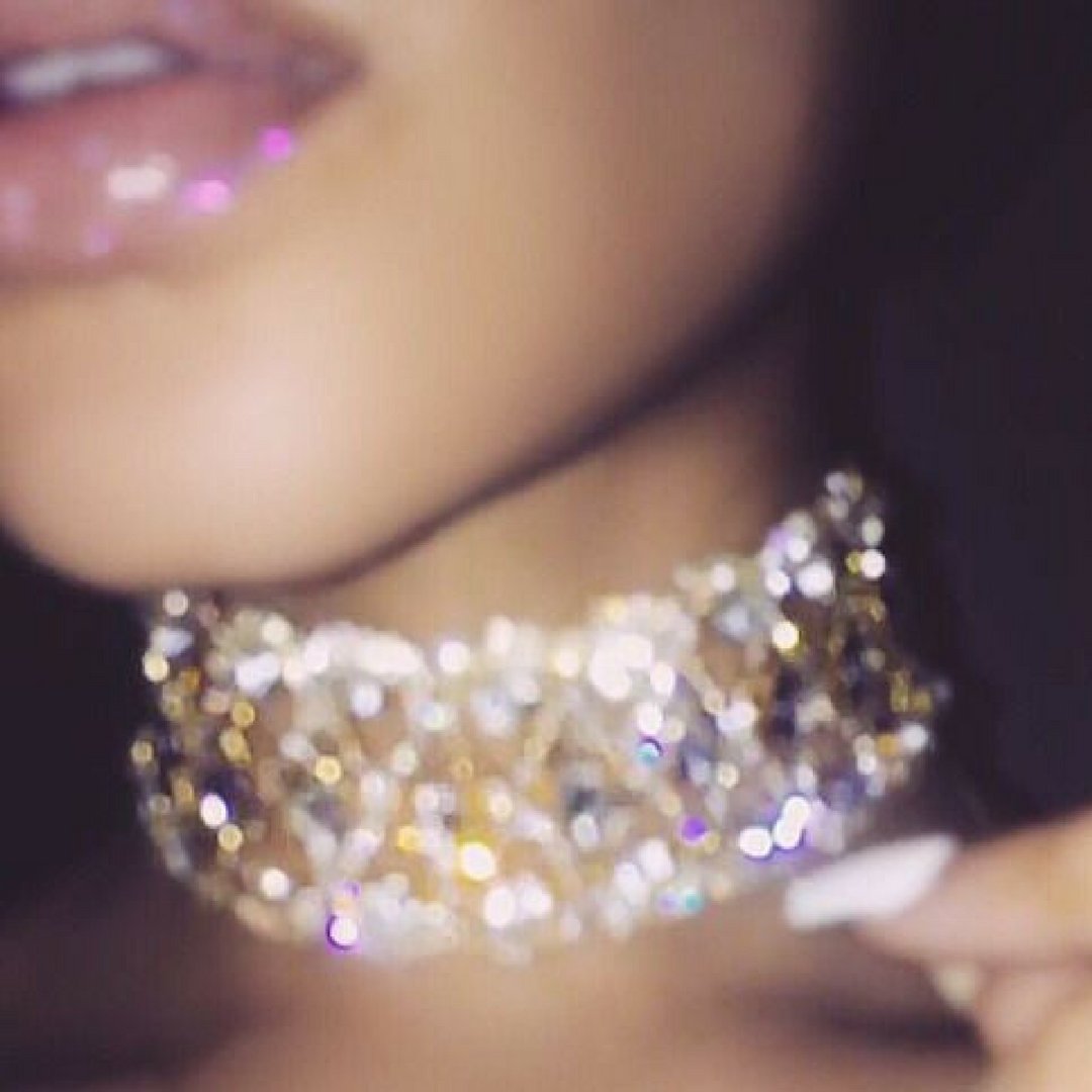 AniyahSimone's tweet photo. The more bling the better! 💎 https://t.co/9P5XjlaRI0