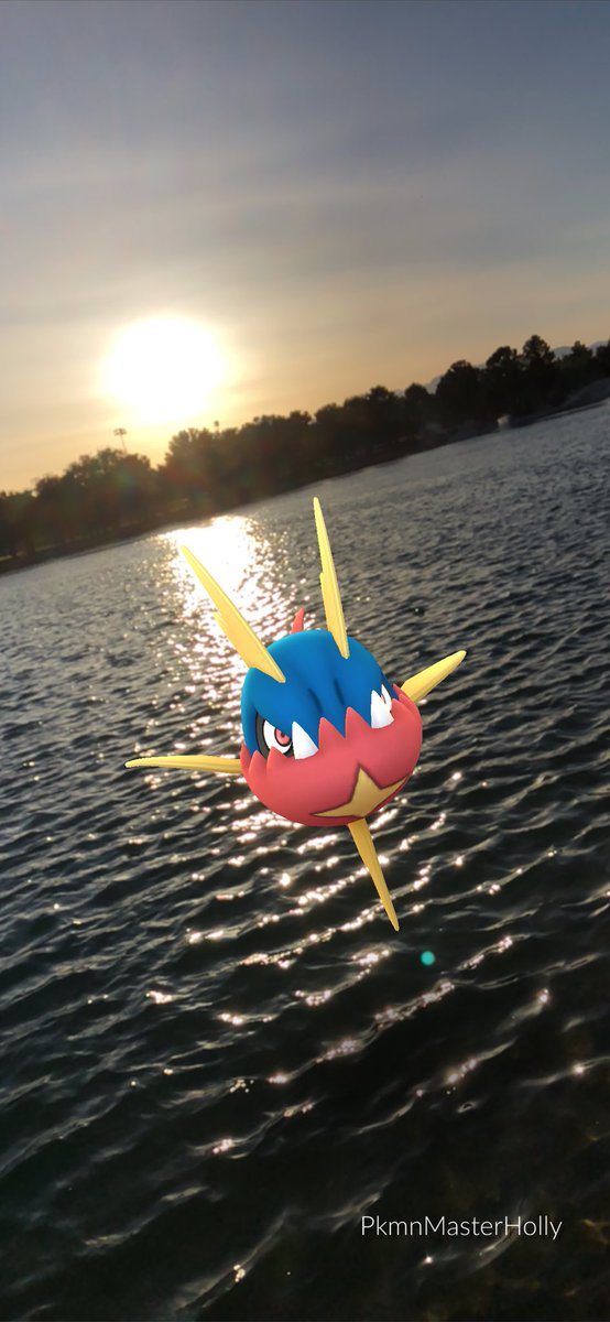 PkmnMasterHolly's tweet image. Sunset with @DarkMatterWolf9 @SecretLeague1 @Only1link @DX1Tweets @theguitarist562 @enforsstrom in beautiful Las Vegas. 🙏🔥😍

#ARPlusMode #PokemonGo