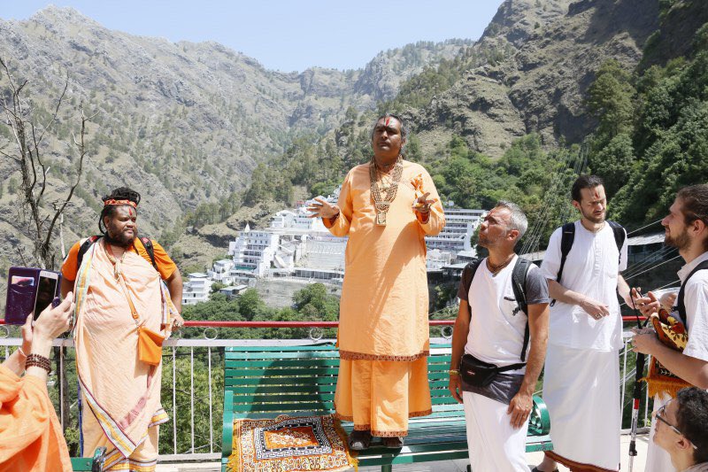 vishwananda's tweet photo. #Pilgrimage to #Vaishnodevi https://t.co/sqxpdarYSL