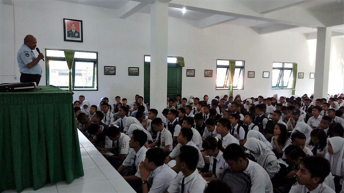 Suasana Les Persiapan Tes Masuk Sma Taruna Nusantara Akong