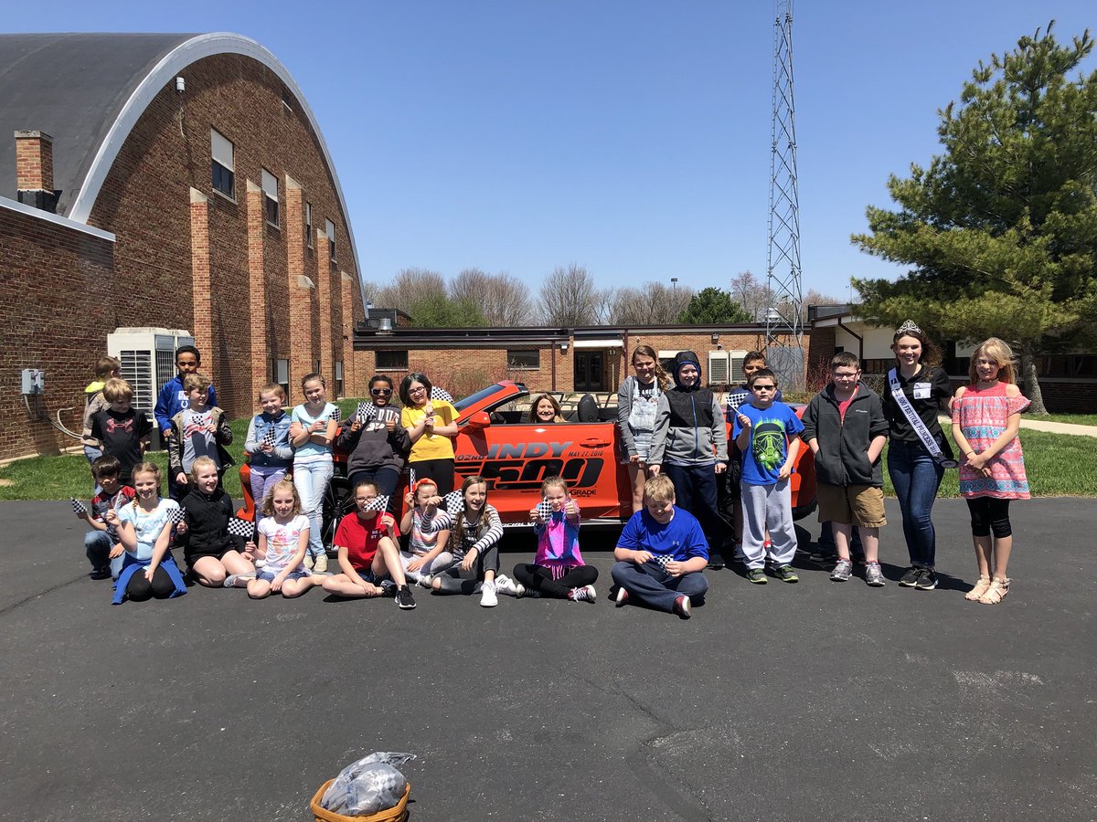 TES_fourthgrade's tweet photo. Today we were visited by Emma Haney, an Indy 500 princess. We learned about the history of the race and even got to see an official pace car! #indianahistory #indy500 #500princess https://t.co/ddYDGVtzPY