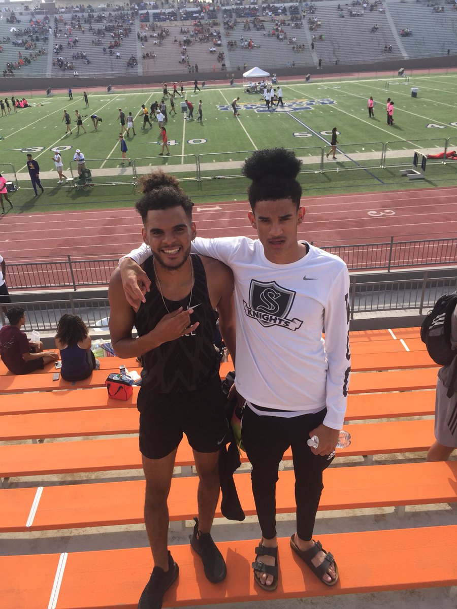 SK_Track_Field's tweet photo. Congratulations to @kenney_broadnax (110H/300H) & @itsB0omin (400m) for making the finals which will be held tomorrow at Alamo Stadium. Top two from tomorrow’s races will qualify for the #UIL State Championships in A couple of weeks. #FLYWI https://t.co/MNaOV9tIic
