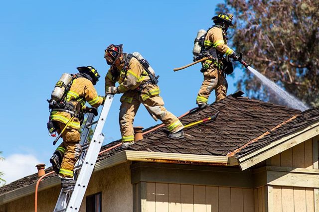 Michael Pohl Caught Contracostacountyfire In Action Today In Antioch Great Job On Getting The Fire Out Quickly Firefighter Fireman Housefire Firefighters Bayarea Antioch Michael Pohl Caught Contracostacountyfire In Action Today In Antioch Great Job On Getting The Fire Out Quickly Firefighter Fireman Housefire Firefighters Bayarea Antioch