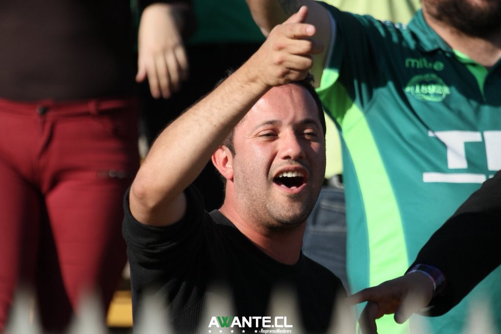 AwanteCL's tweet photo. IGUAL LLEGARON

Cientos de hinchas caturros llegaron hasta La Pintana a acompañar como siempre al decano. Alentaron todo el partido y acá están las mejores imágenes en el álbum con más Awante! 
Fotos: @JoseLealRamirez https://t.co/FMGPMs7cFs