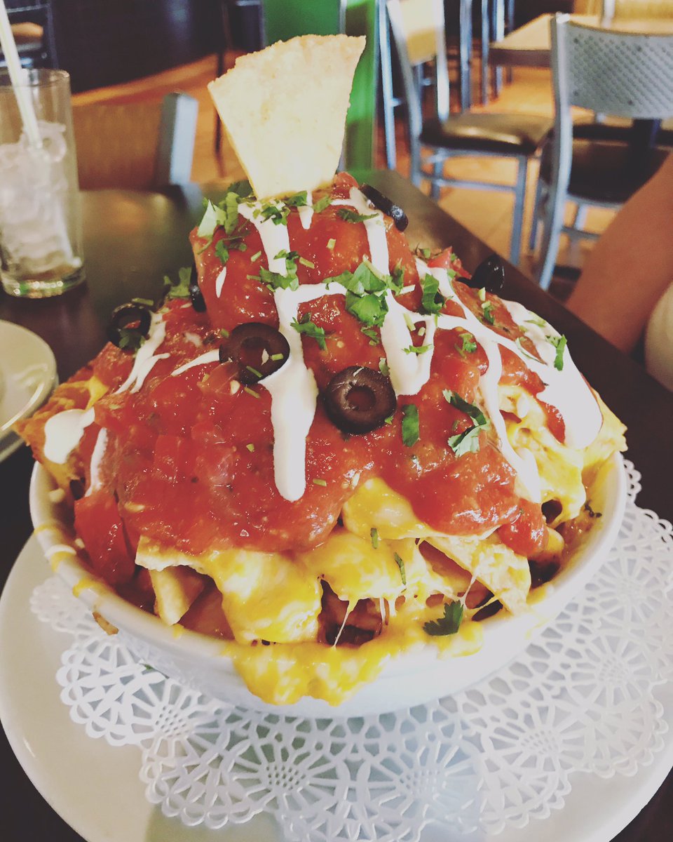 TinyTeeMom's tweet photo. Volcano nachos are ๐ฃ๐ฃ๐ฃ#andrestortillery #nachosoverload https://t.co/RZHvZKZm5u
