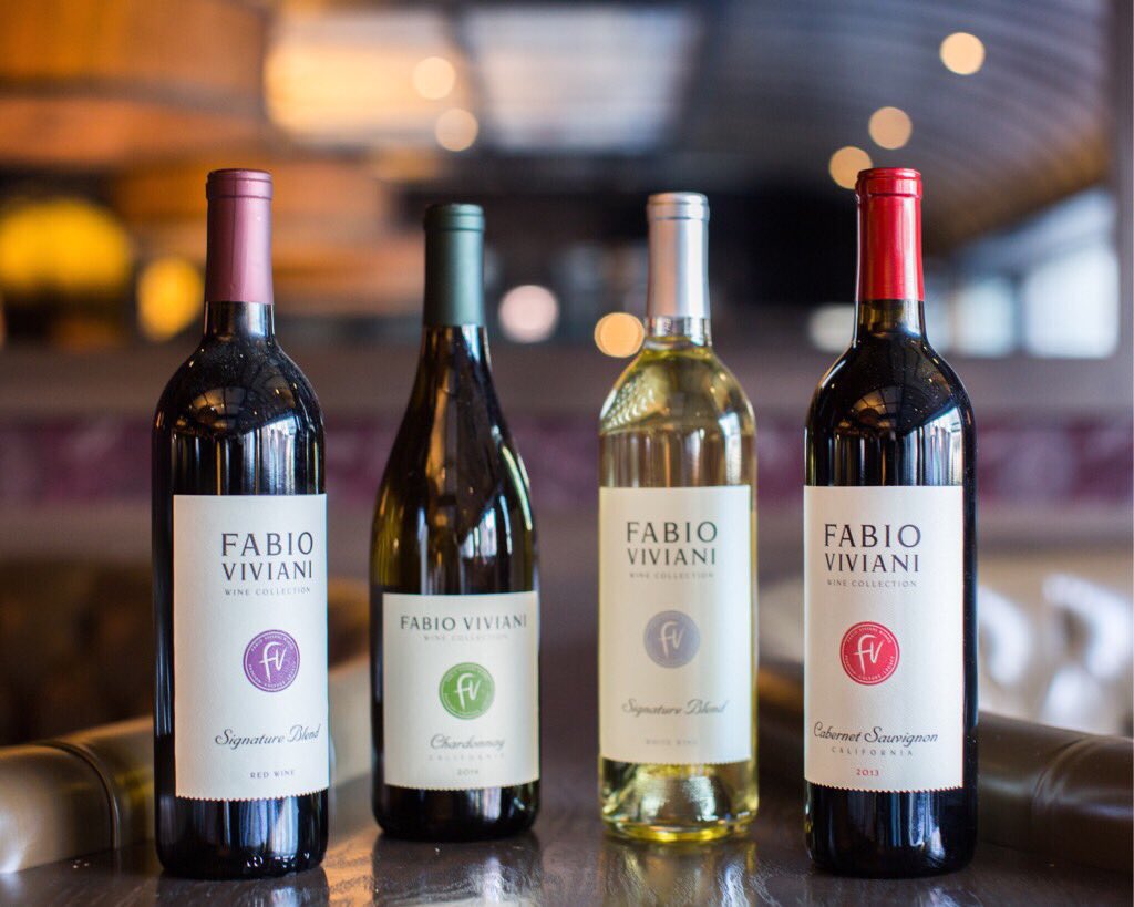 FVWines's tweet photo. Swipe << to see our new look 😏#VivianiWines 
___
#Chicago #WholeFoods #wine #wino #vino https://t.co/z43o8wxX5X
