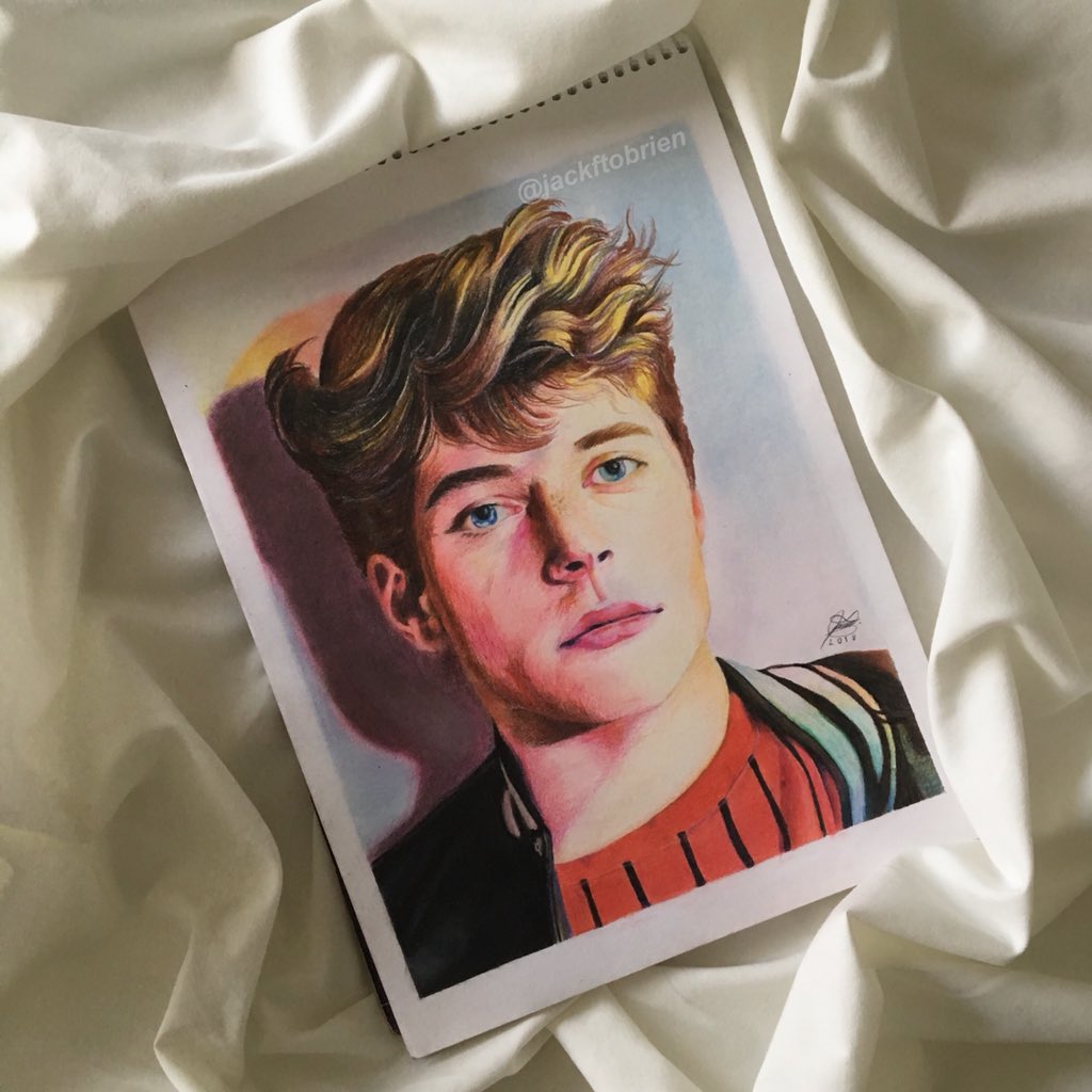 hyuninfroy's tweet photo. happy birthday to the most important person in my life! i tried to draw you this for your birthday and I hope you like it. you really mean a lot to me and i hope you’re enjoying your day. te quiero mucho y feliz cumpleaños @froynextdoor !! 💙 https://t.co/hTYjSQaIRA