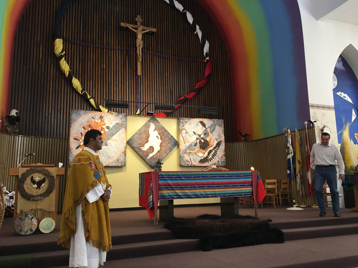 ENDHuskies's tweet photo. We began our staff retreat with mass at Sacred Heart of the First Peoples. Beautiful mass in an amazing parish! #Gsacrdproud #Indigenous https://t.co/zkWOYLZfgk