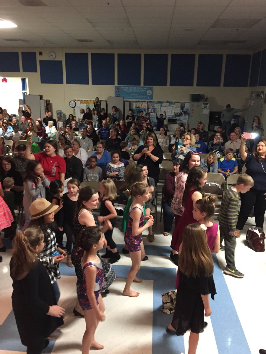 hcpss_les's tweet photo. Ending an amazing night with our 5th graders leading everyone in the Cupid Shuffle https://t.co/NLf7zvb1Zy